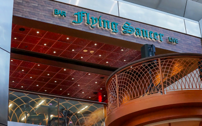 Flying Saucer Opens at DFW
